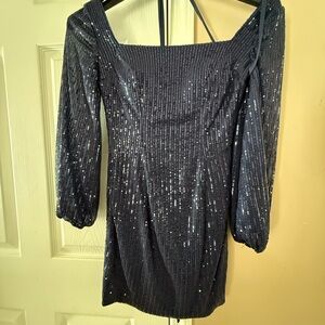 Elegant Navy Blue Sequin Dress. Perfect for winter formal, homecoming. size 4